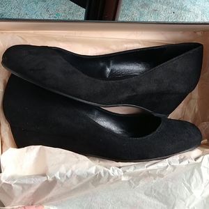 Delman New york suede wedge heels NWT